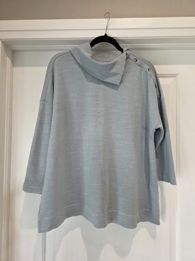 Casual Snap-Shoulder Hoodie Sweatshirt in Light Blue